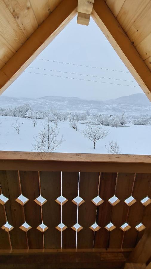 Casa Bunicilor Din Oncesti Onceşti Exterior foto