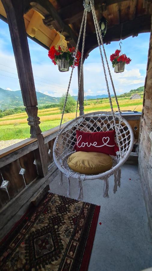 Casa Bunicilor Din Oncesti Onceşti Exterior foto
